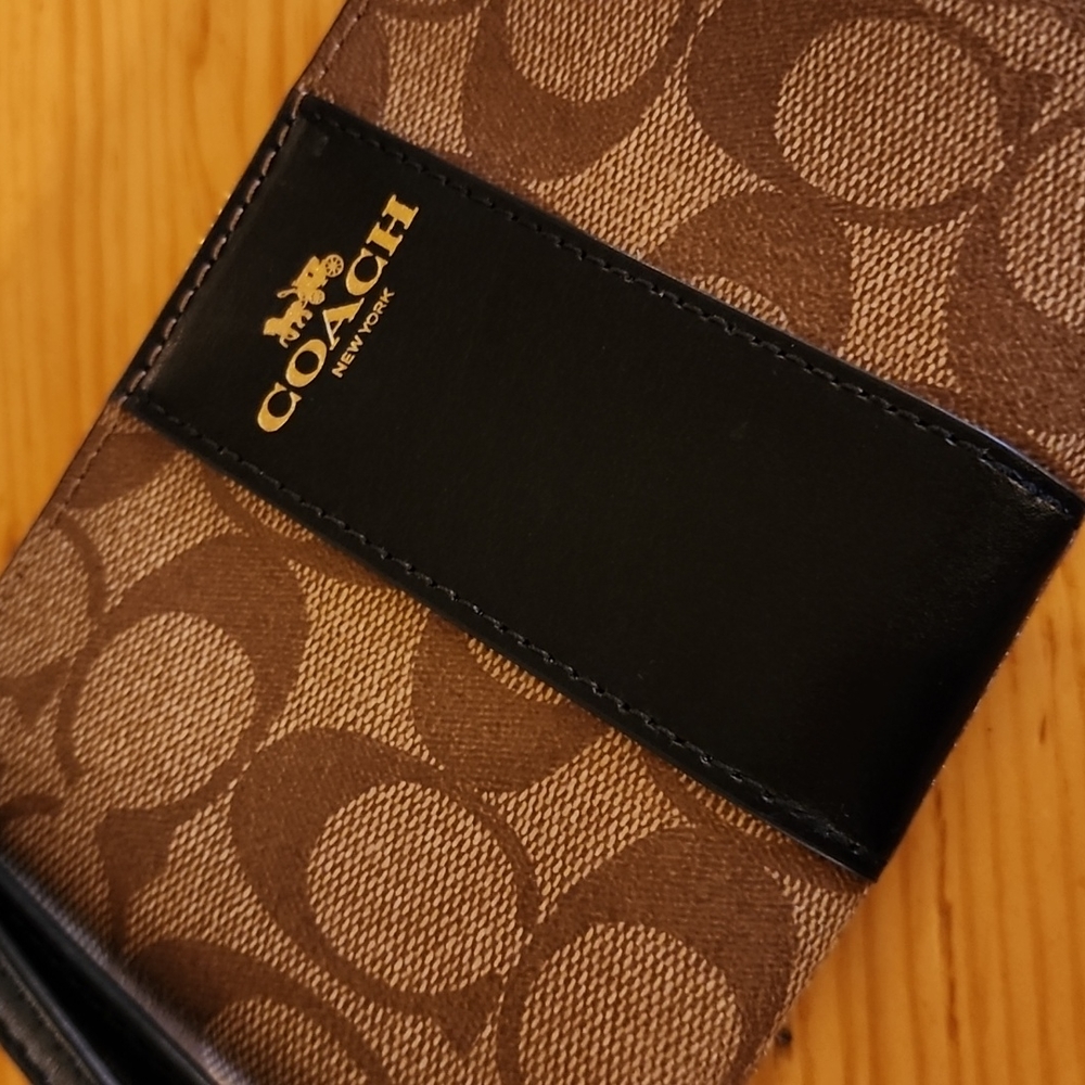 New Coach Wristlet